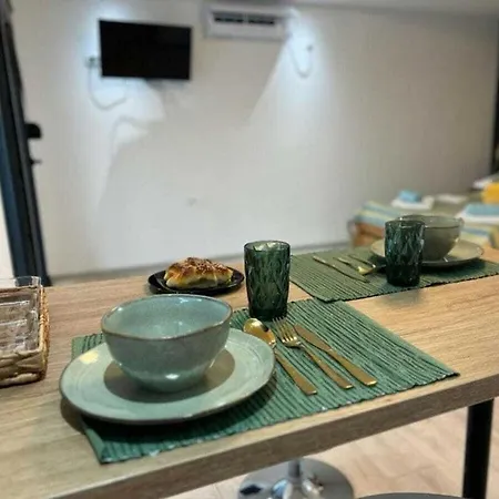 Unique V With Pool * בנקובאץ