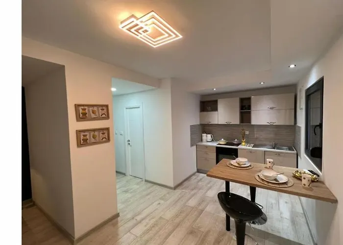 Unique V With Pool Вилла Бенковац